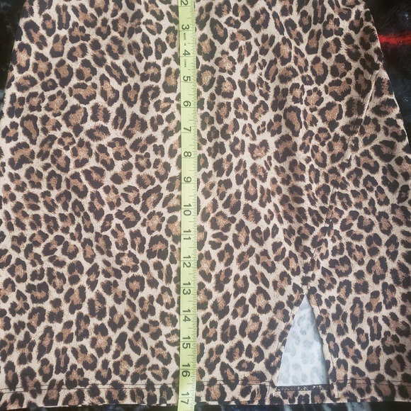 ๐HP๐ Last skirt๐ Leopard Mini, sz. Lrg. - Picture 2 of 8